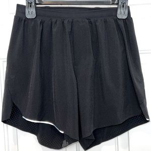 NWT Lululemon Fast and Free Shorts 6” Lined Size Small Black